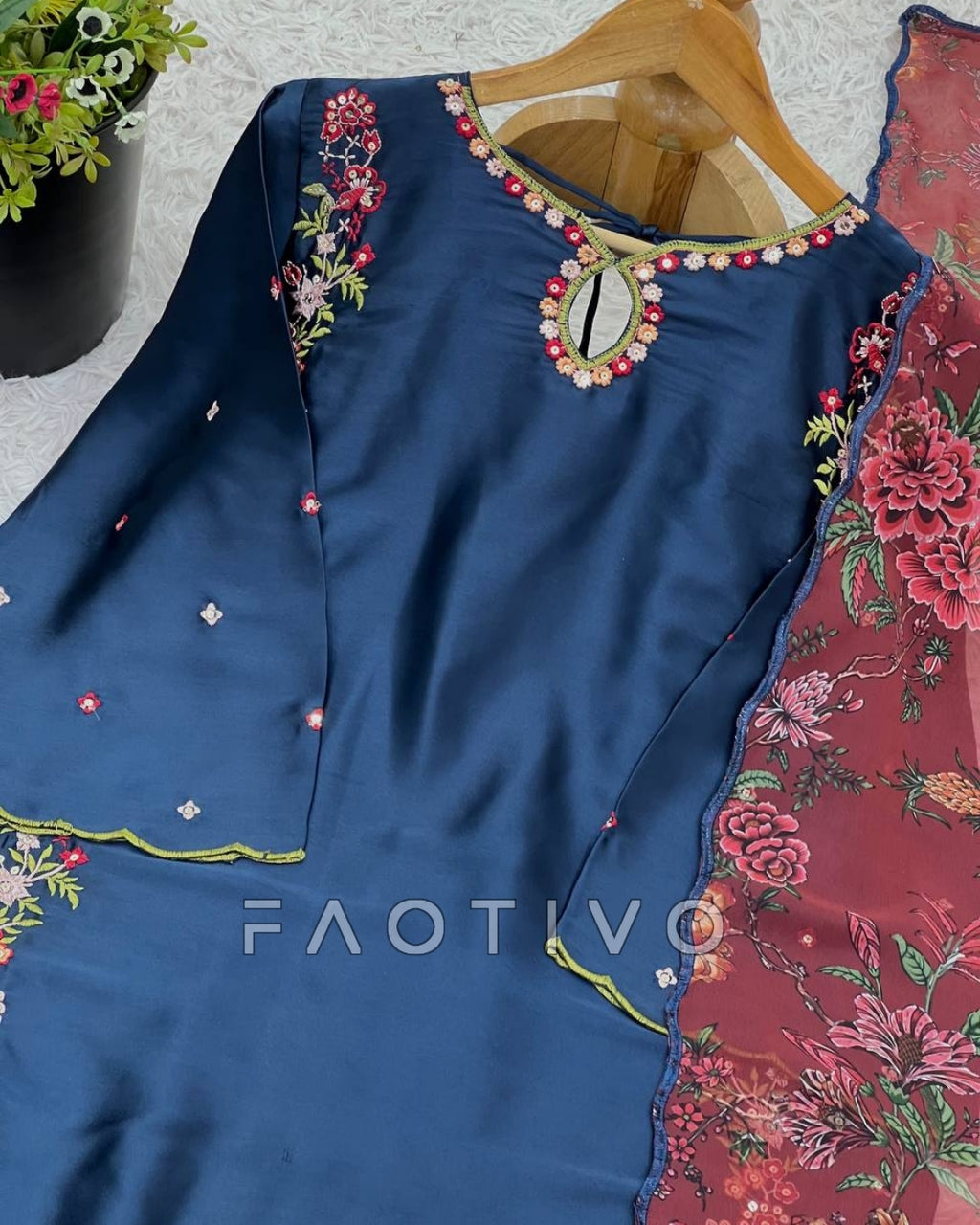 Women’s Ethnic Wear Pakistani Dress Collection | Designer Crepe Silk Suit Set with Dupatta | Available in Size S - XXL