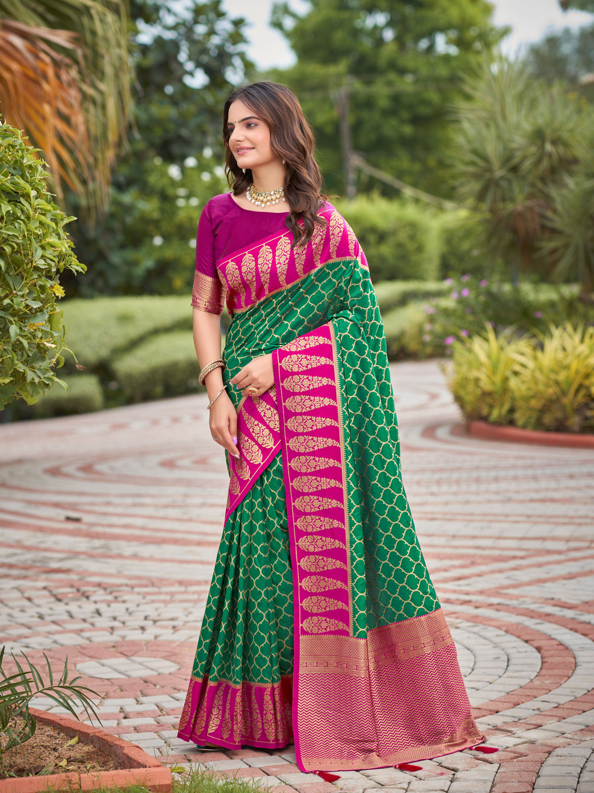 Emerald Green & Magenta Pink Woven Jacquard Silk Saree with Blouse Piece
