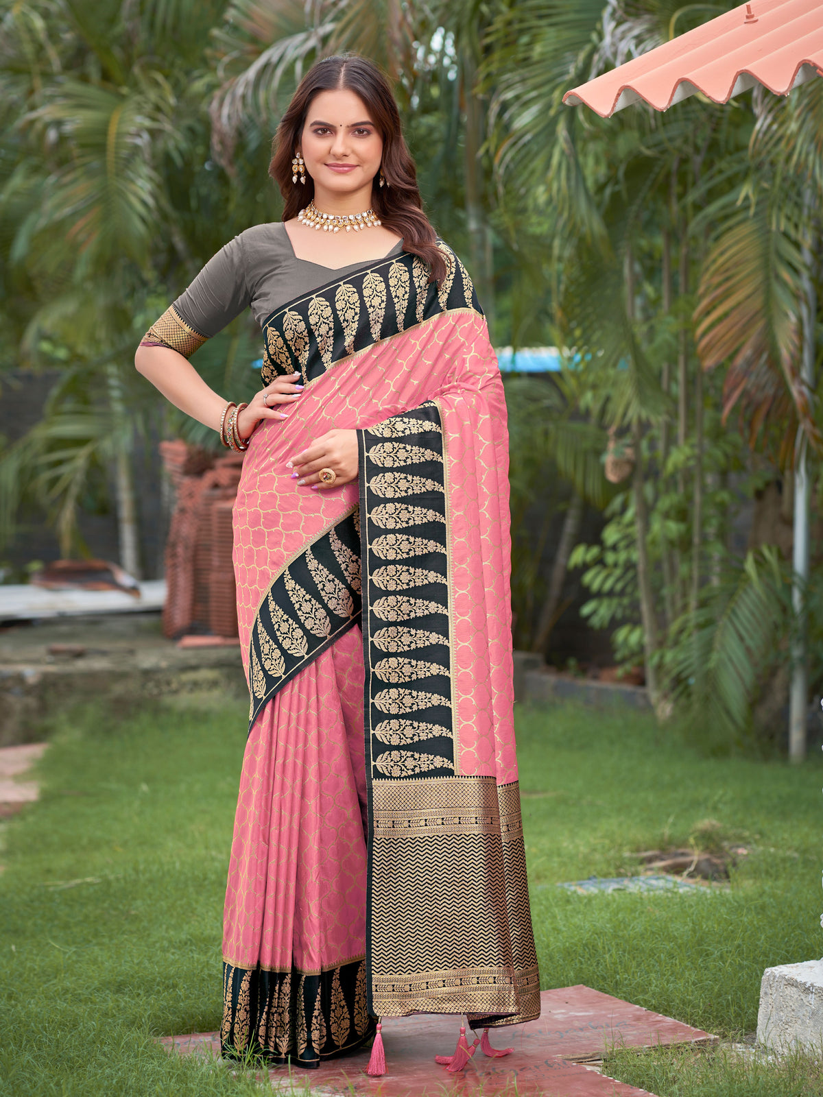 Elegant Pink & Black Jacquard Silk Saree with Zari Woven Paisley Border & Blouse Piece