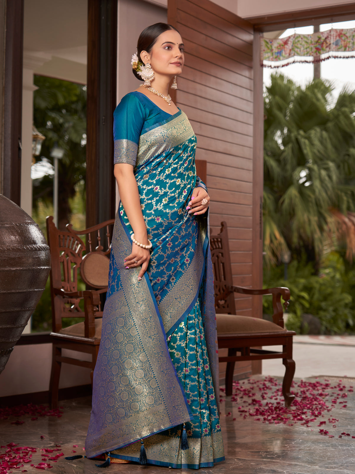 Teal Blue Floral Jaal Woven Jacquard Silk Saree with Blouse Piece